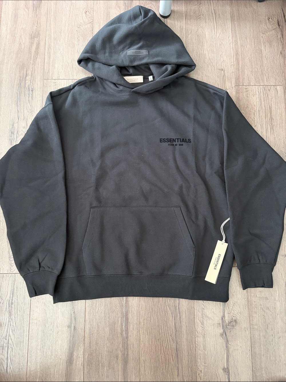 New Essentials Fear of God Pullover Hoodie. Men’s size Large